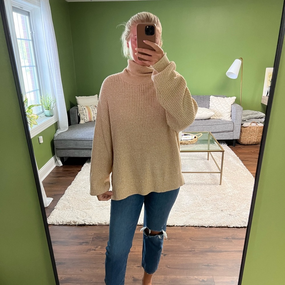 Urban Outfitters Turtleneck